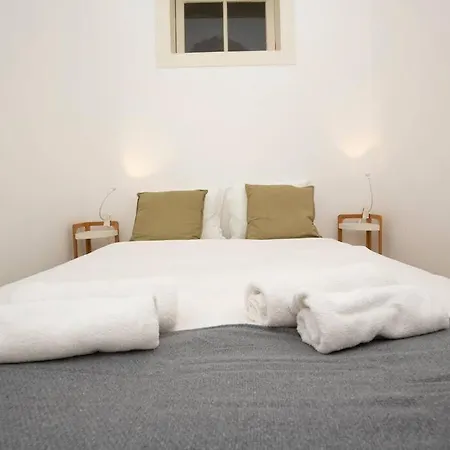 Vintage W/ Terrace Appartamento Lisbona