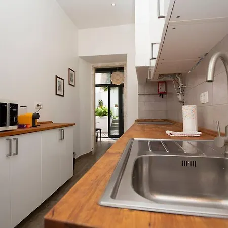 Appartamento Vintage W/ Terrace Lisbona