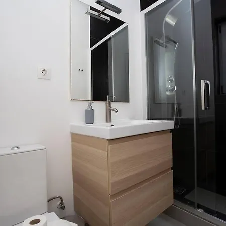 アパート Vintage W/ Terrace *