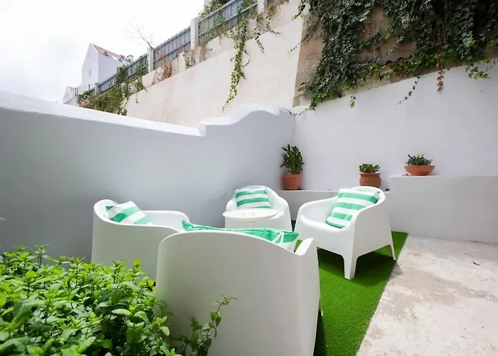 Apartment Vintage W/ Terrace Lisbon