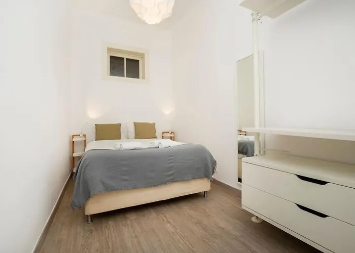 Vintage W/ Terrace Lisbon