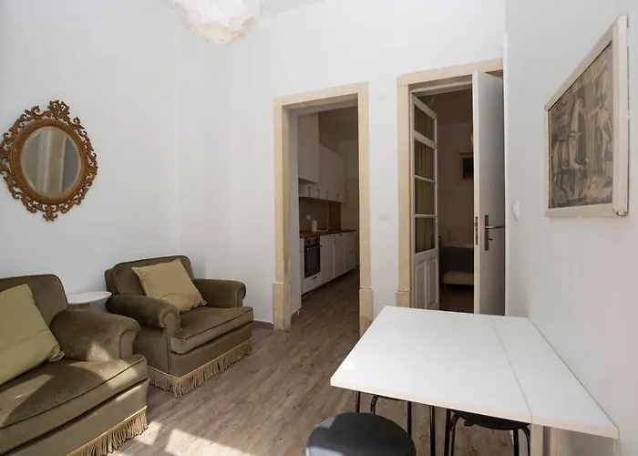 Apartment Vintage W/ Terrace Lisbon