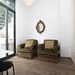 Vintage W/ Terrace *