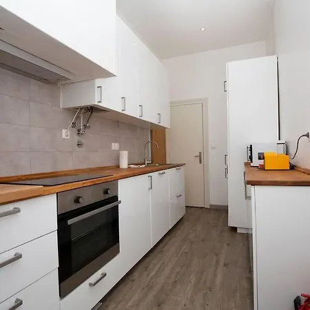 Апартаменты Vintage W/ Terrace Лиссабон